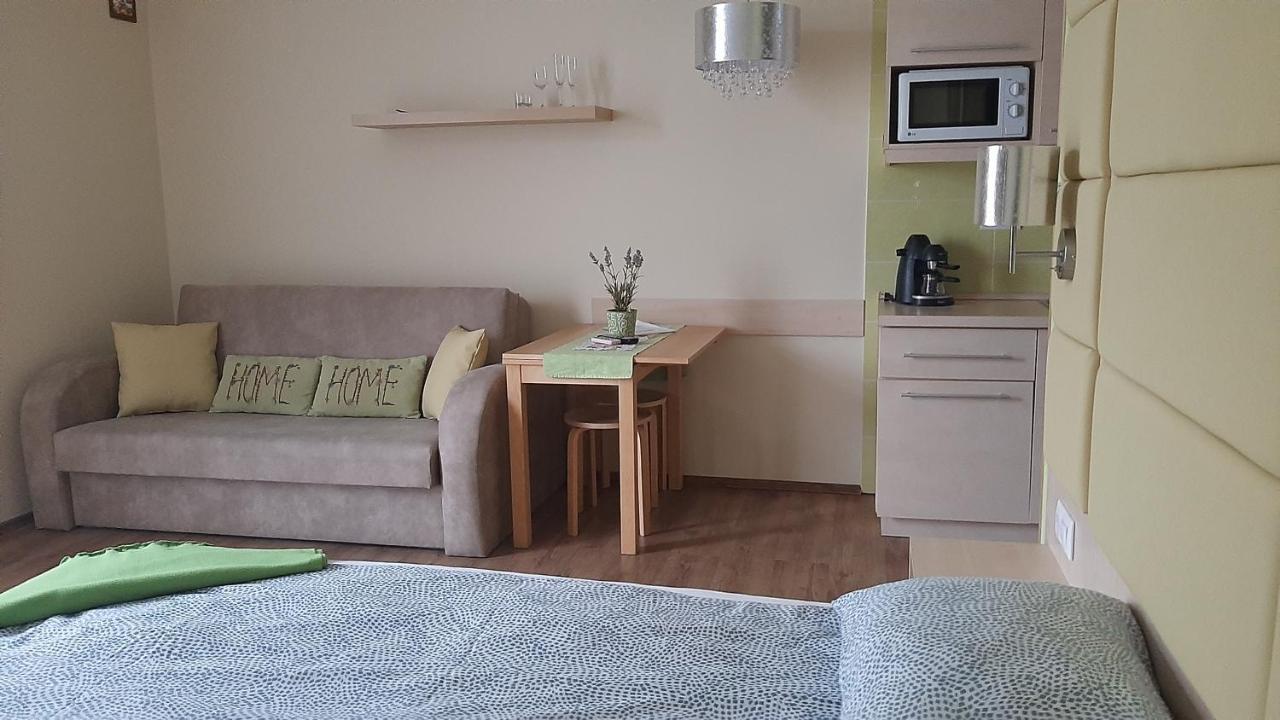4 Asz Deluxe Apartman Gyula Ngoại thất bức ảnh