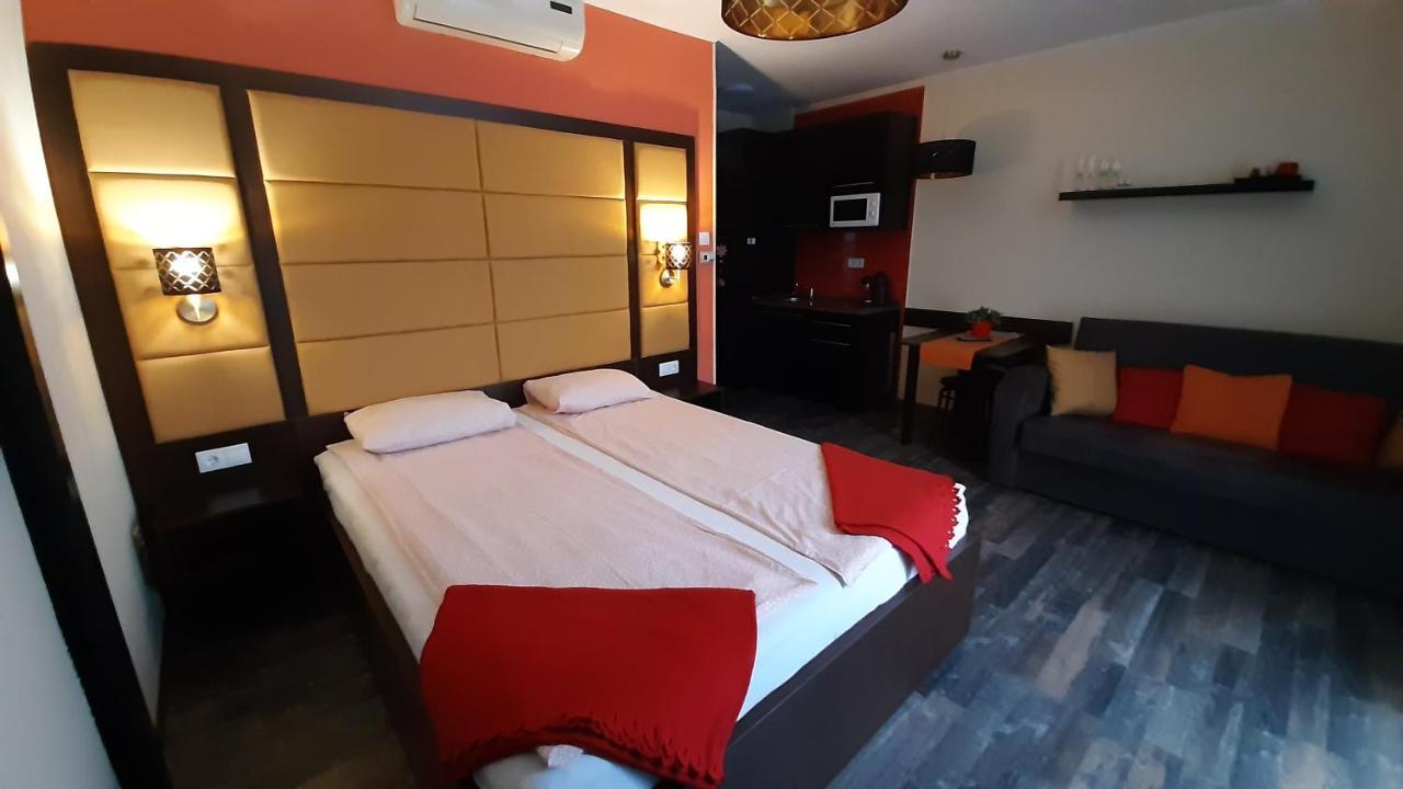 4 Asz Deluxe Apartman Gyula Ngoại thất bức ảnh
